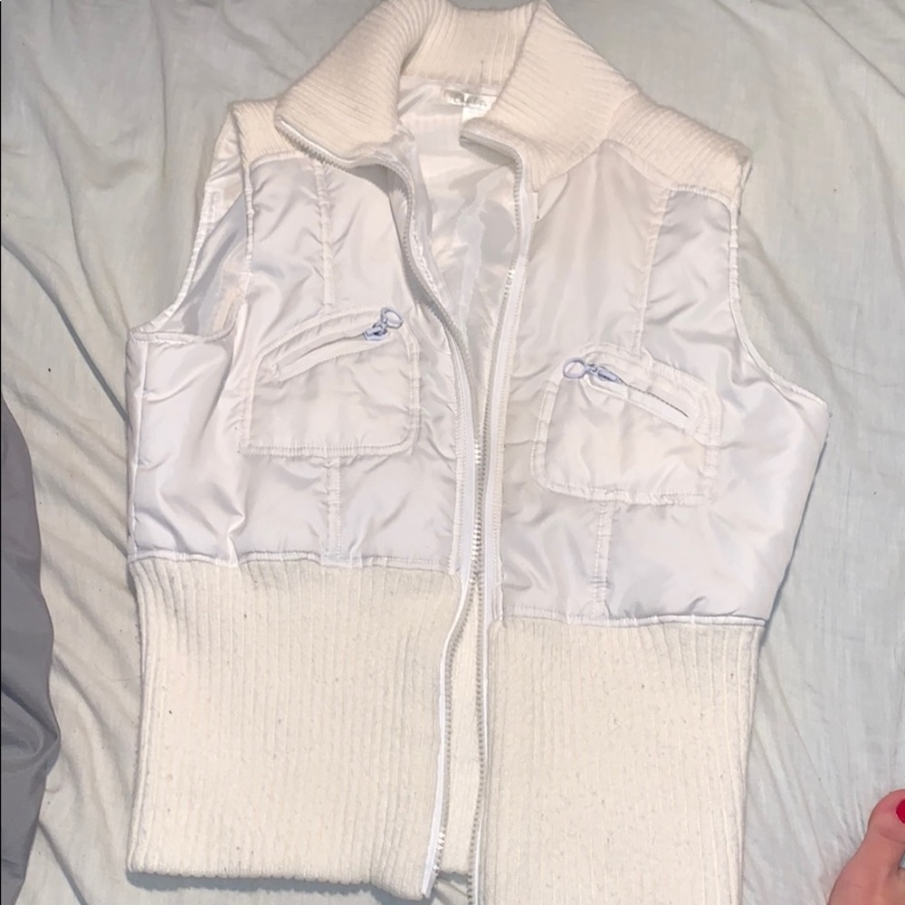 white vest.